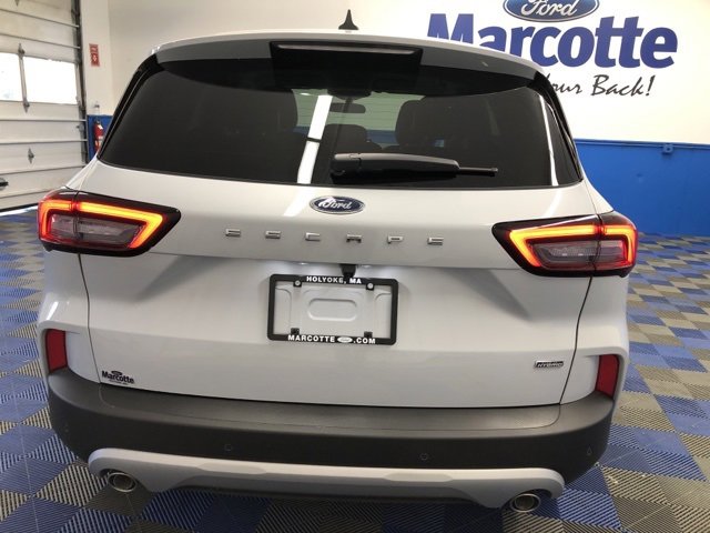 New 2025 Ford Escape SE image 10