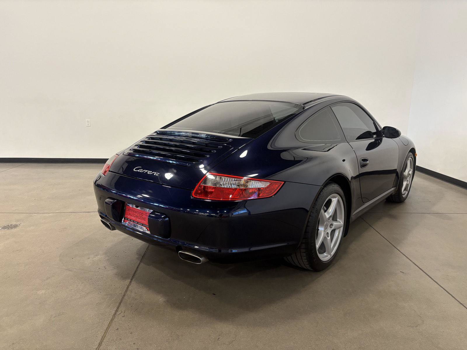 Used 2006 Porsche 911 Carrera RWD image 3