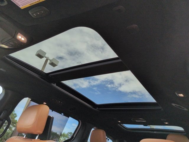 Used 2021 Chrysler Pacifica Pinnacle AWD/4WD image 20