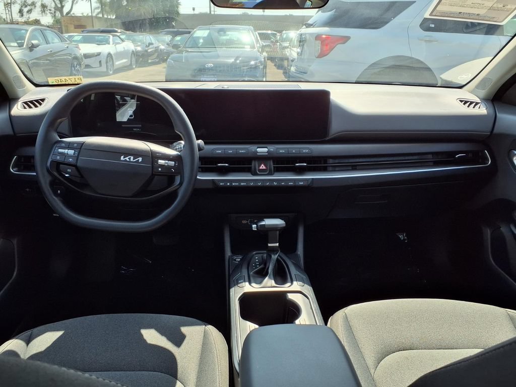Used 2025 Kia K4 FWD image 22