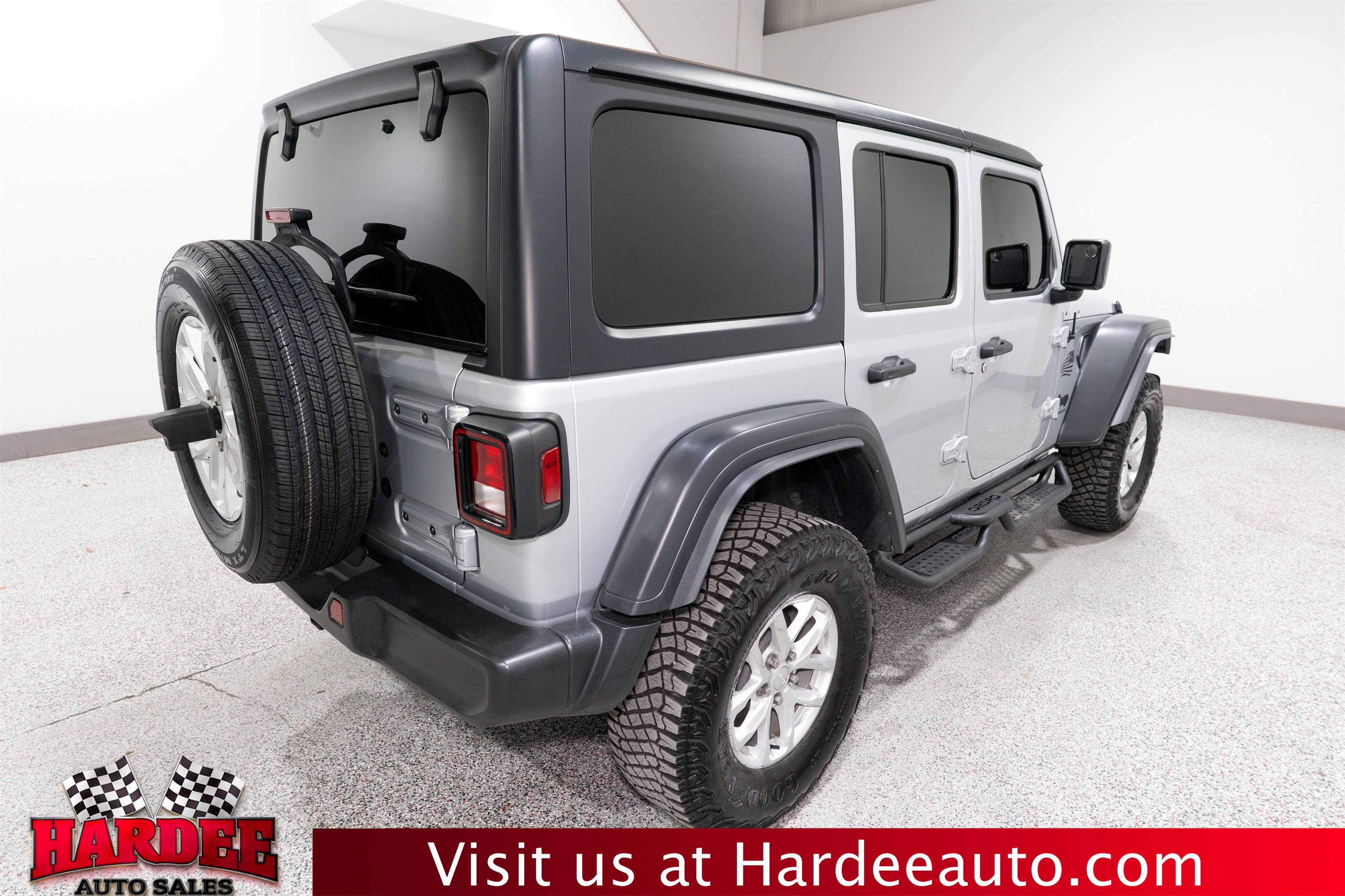 Used 2023 Jeep Wrangler Unlimited Sport w/ Xtreme 35 Tire Package image 5