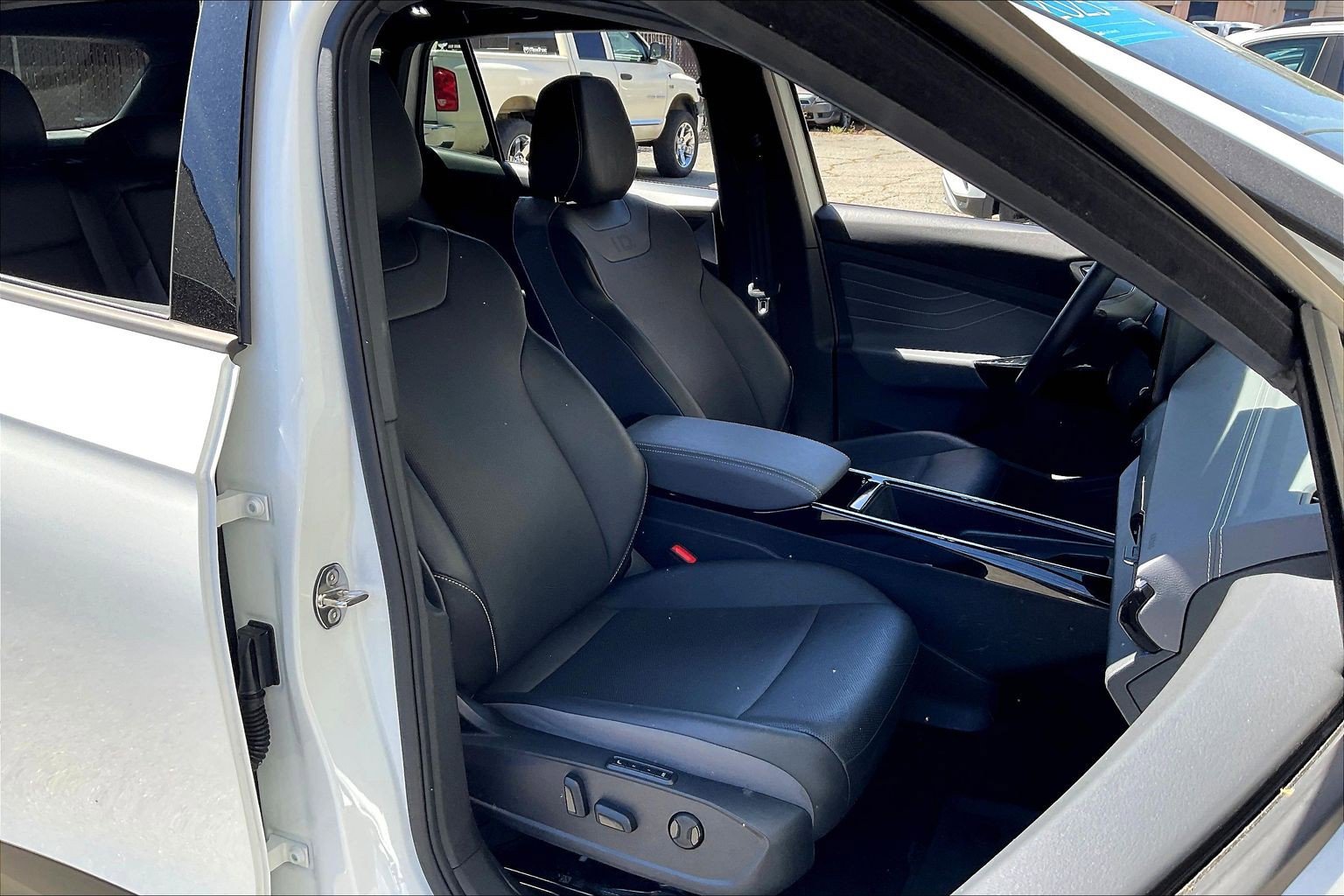 Certified 2023 Volkswagen ID.4 Pro S image 6