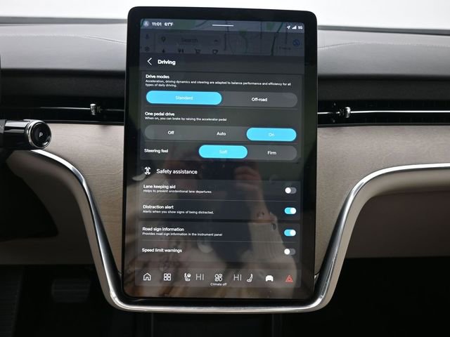 New 2026 Volvo EX90 Plus RWD image 18