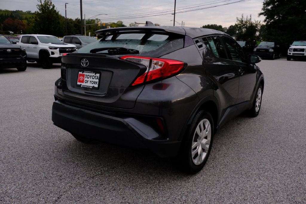 Used 2021 Toyota C-HR LE FWD image 3