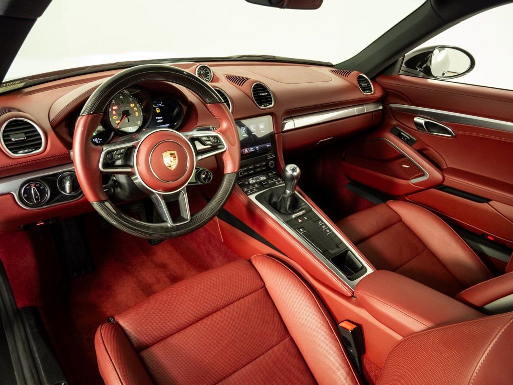 Certified 2024 Porsche 718 Cayman Style Edition image 4