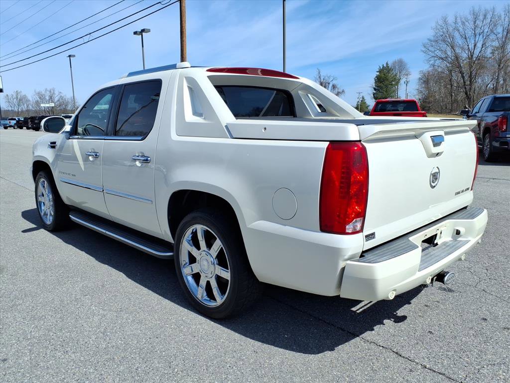 Used 2008 Cadillac Escalade EXT image 6