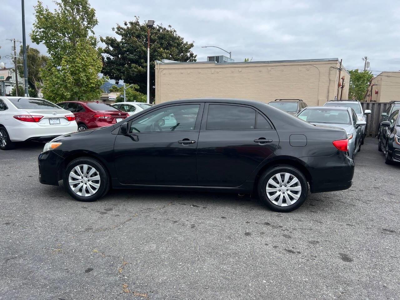 Used 2012 Toyota Corolla LE FWD image 6