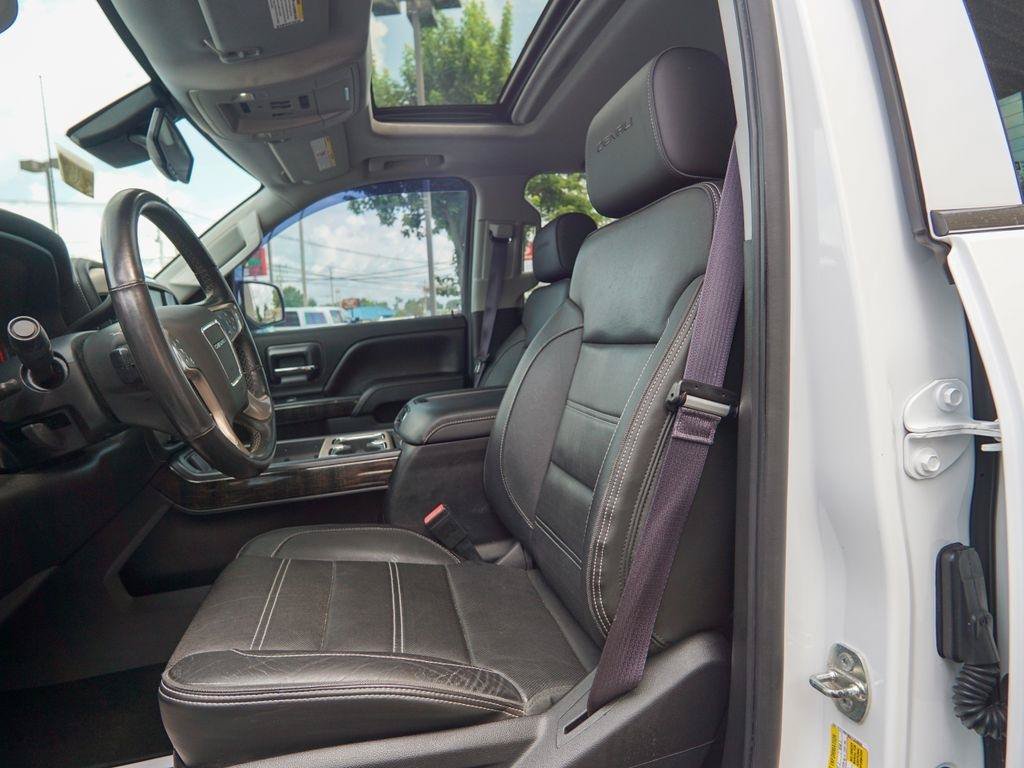 Used 2015 GMC Sierra 2500 Denali w/ Duramax Plus Package AWD/4WD image 21
