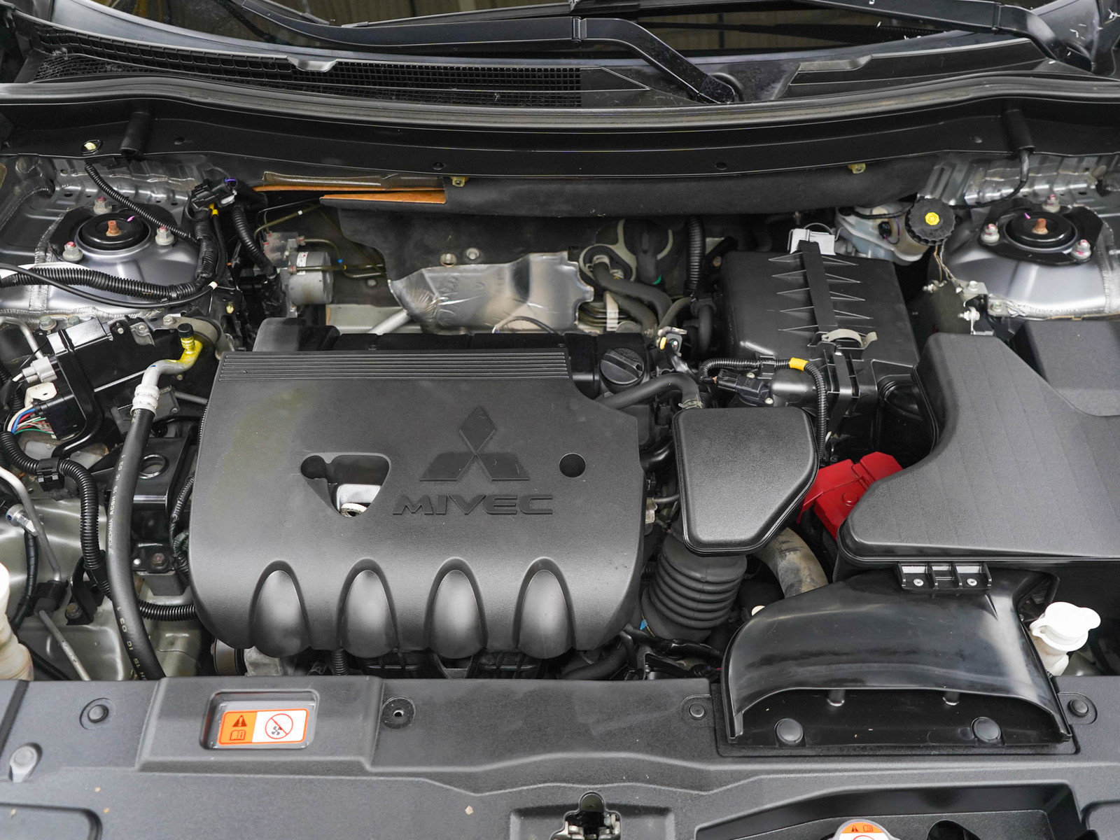 Used 2019 Mitsubishi Outlander ES AWD/4WD image 30