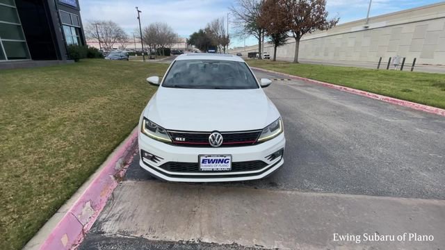 Used 2017 Volkswagen Jetta GLI image 16