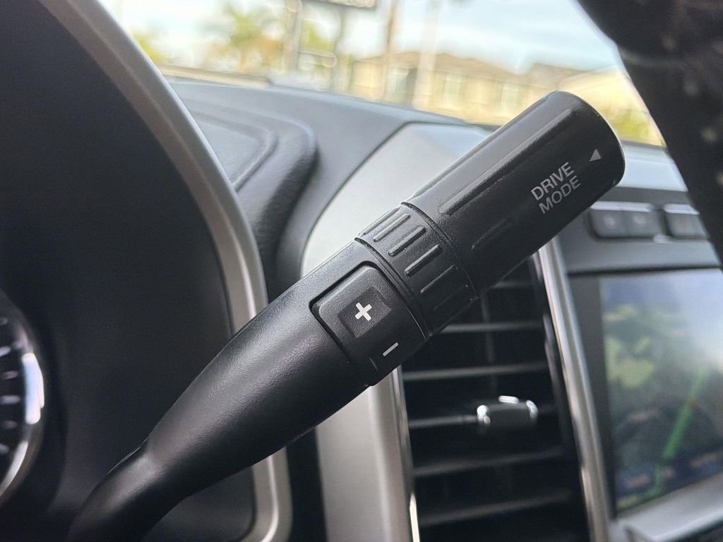 Used 2020 Ford F250 Lariat image 13