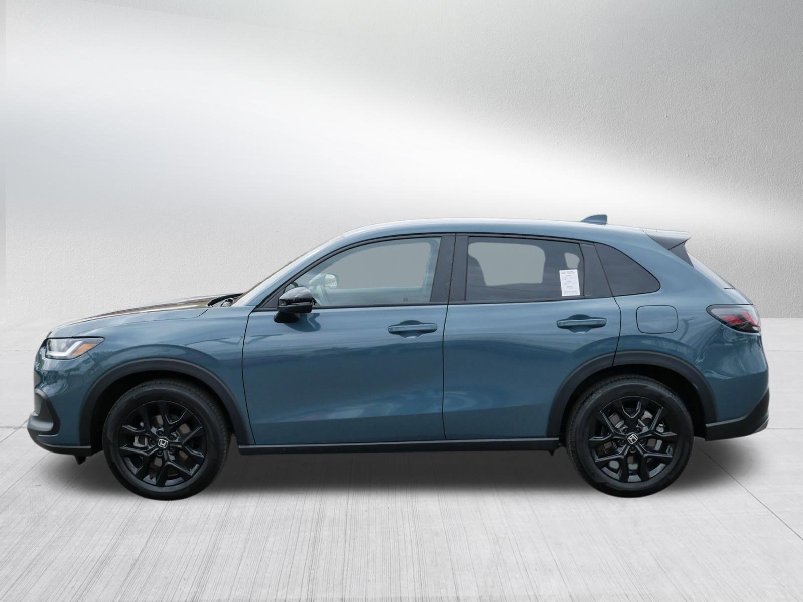 Used 2025 Honda HR-V Sport image 4