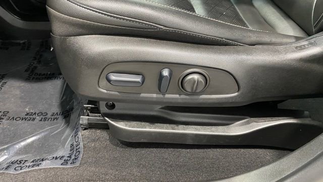 Used 2023 Chevrolet Bolt LT image 13