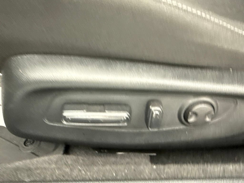 Used 2023 Honda Accord EX image 18