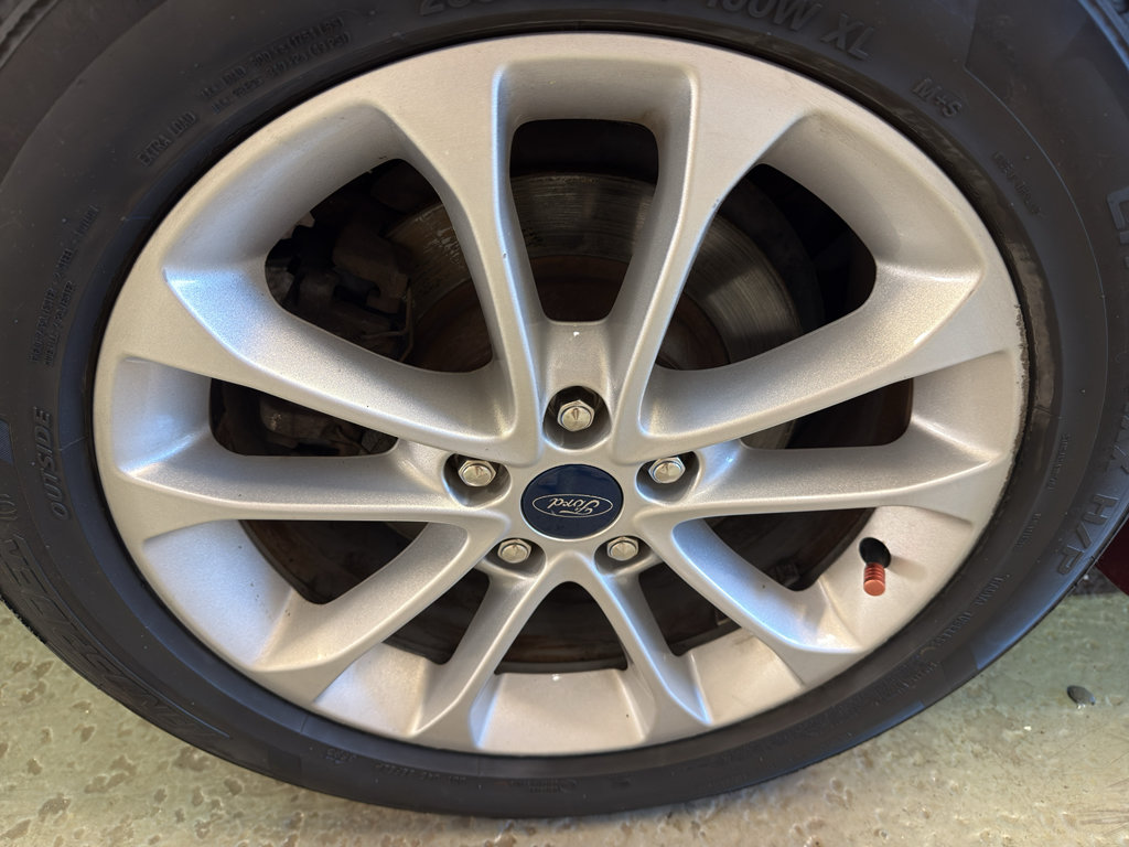 Used 2020 Ford Fusion SE FWD image 35