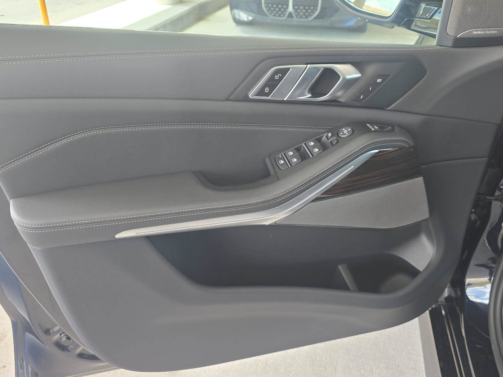 New 2026 BMW X5 sDrive40i w/ M Sport Package RWD image 14