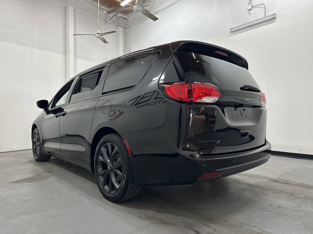 Used 2018 Chrysler Pacifica Touring Plus w/ S Appearance Package image 19