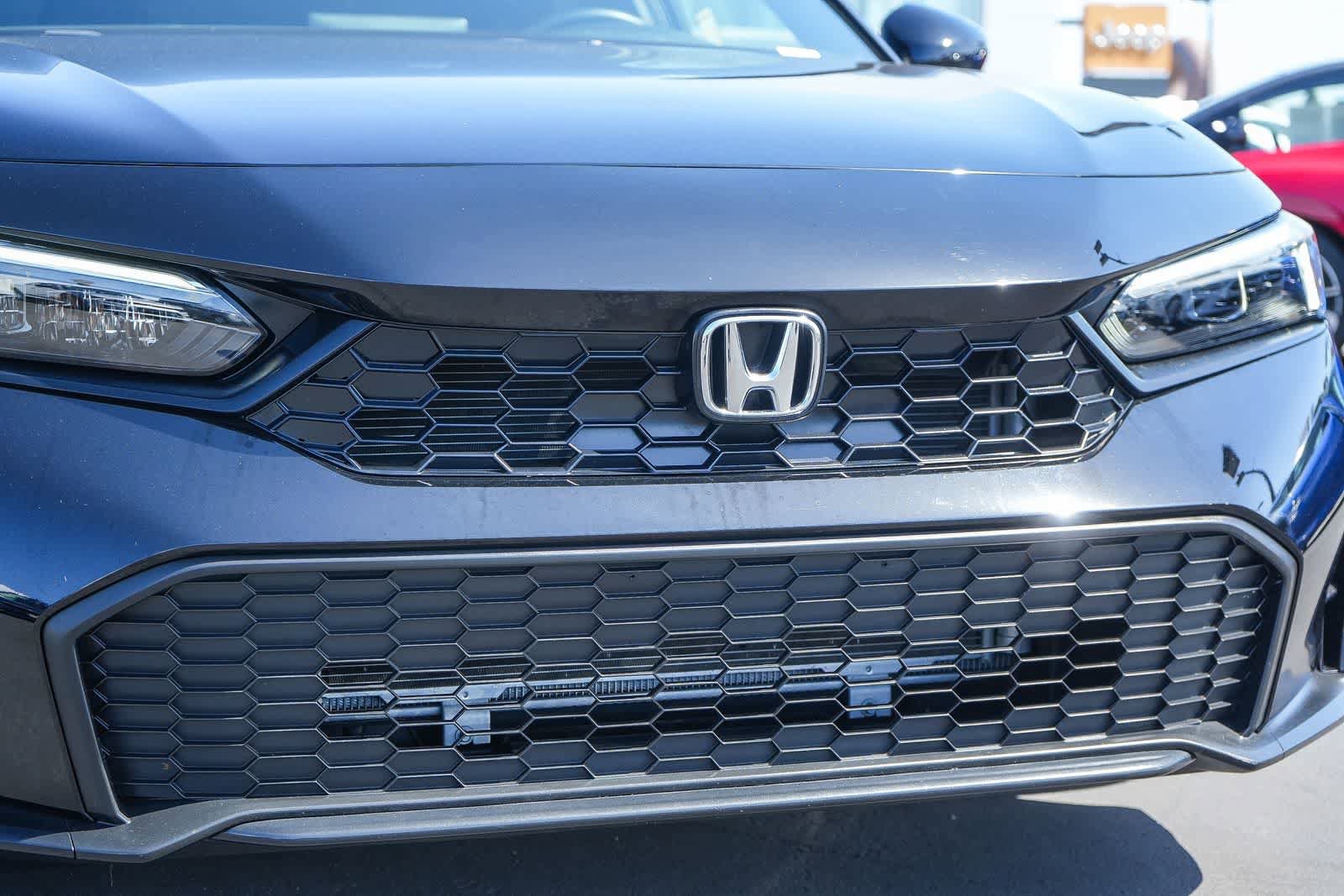 Used 2025 Honda Civic Sport image 5