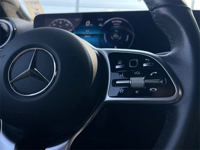 Used 2023 Mercedes-Benz GLB 250 4MATIC image 14