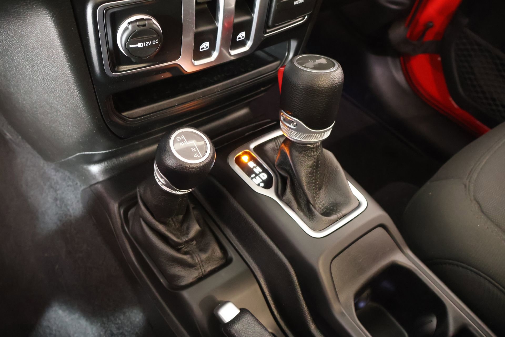 Used 2020 Jeep Wrangler Sport AWD/4WD image 7