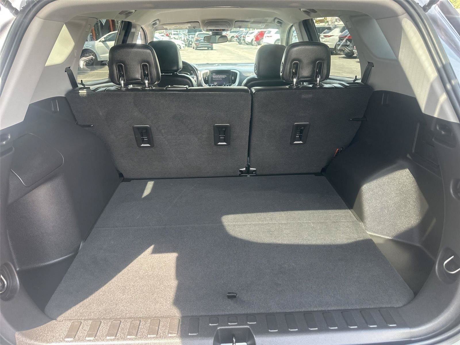 Used 2020 GMC Terrain SLT FWD image 18