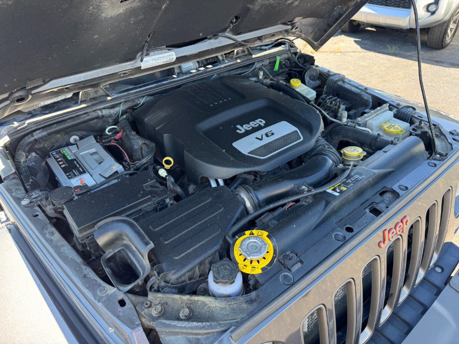Used 2017 Jeep Wrangler Unlimited Sahara AWD/4WD image 25