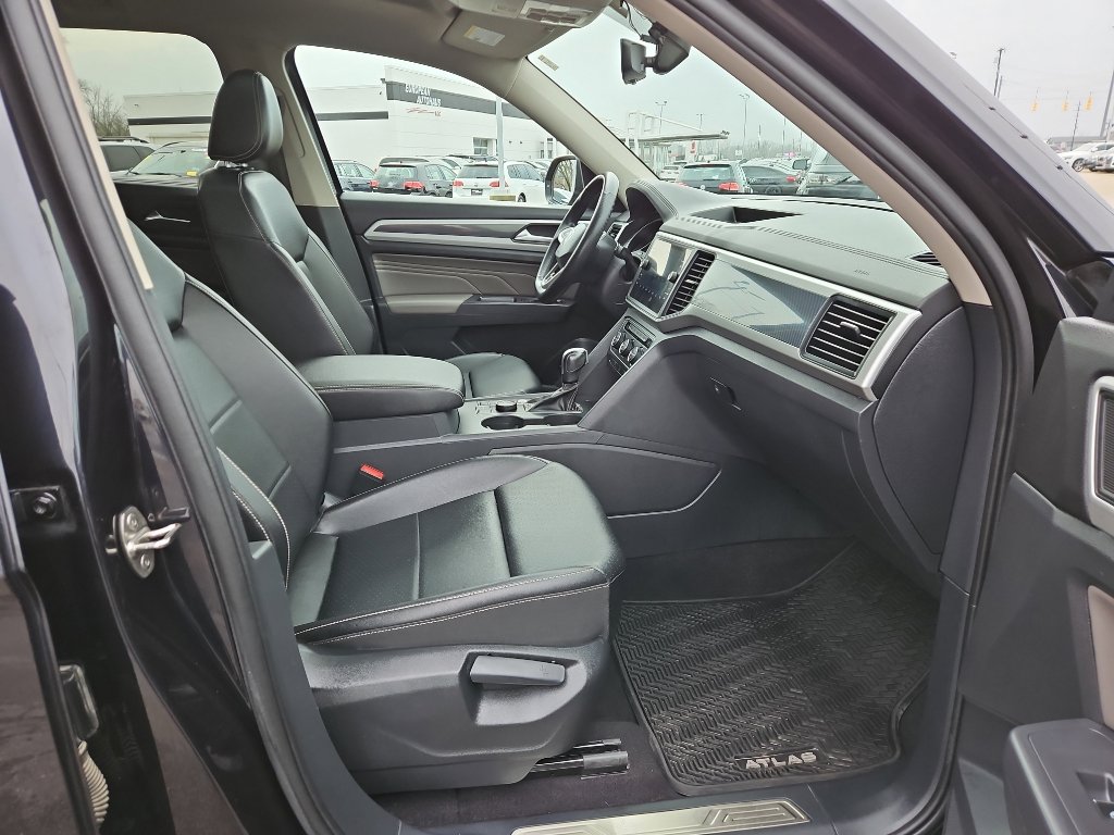 Used 2021 Volkswagen Atlas SE image 19