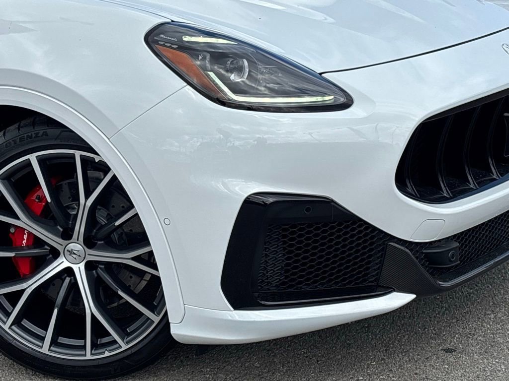 Used 2024 Maserati Grecale Trofeo image 8