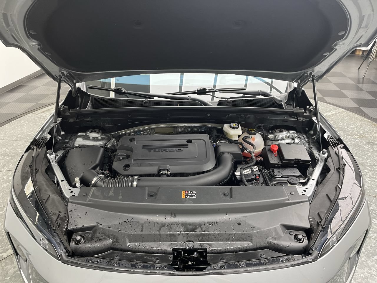 Used 2025 Buick Envision Avenir AWD/4WD image 31