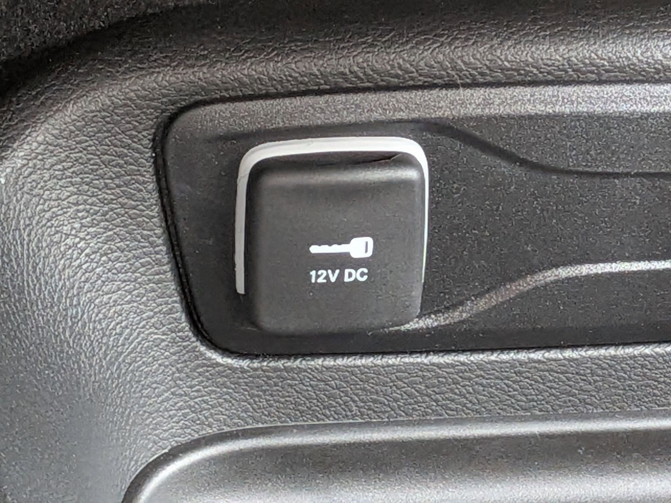 New 2026 Chrysler Voyager LX image 14