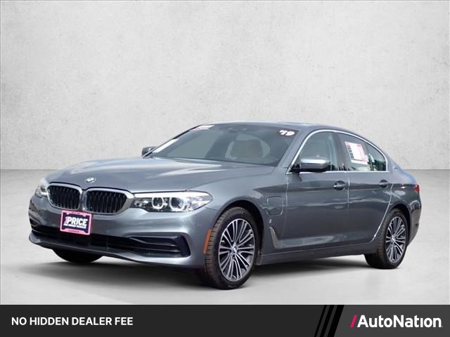 Used 2019 BMW 530e xDrive AWD/4WD image 1