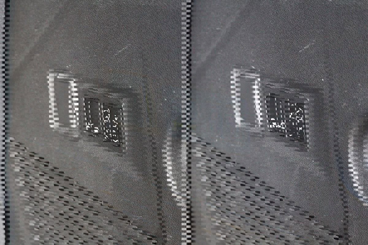 Used 2021 Chevrolet Tahoe Premier w/ Premium Package image 23