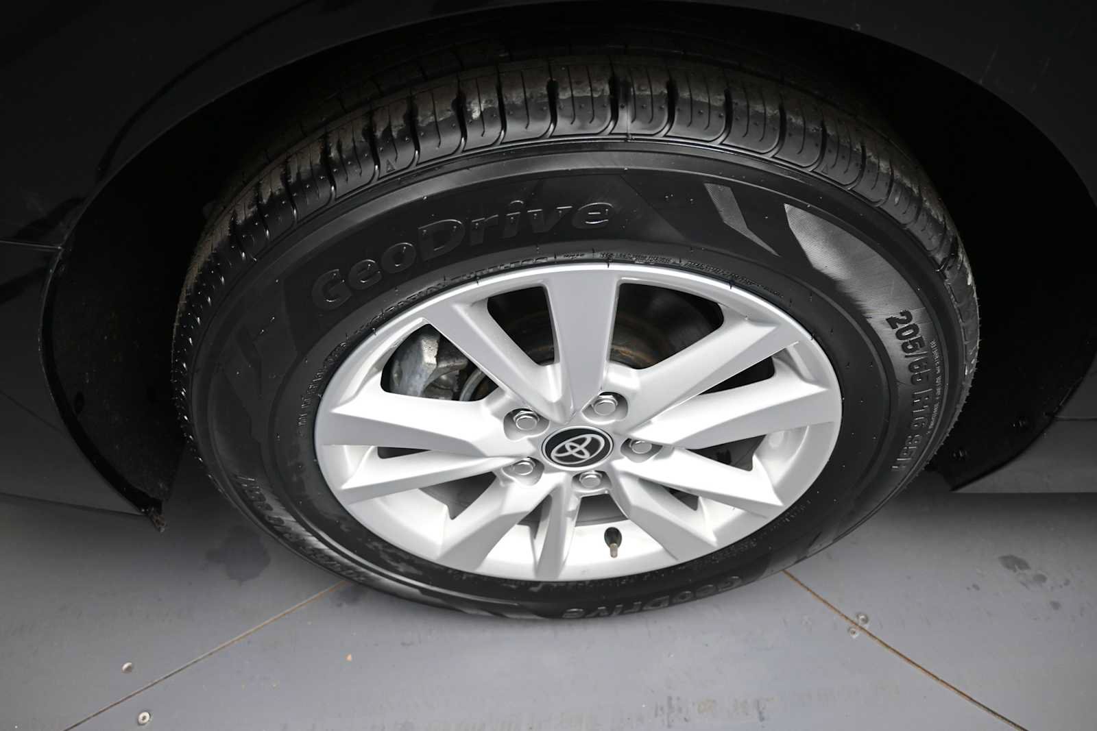 Used 2026 Toyota Camry LE FWD image 11