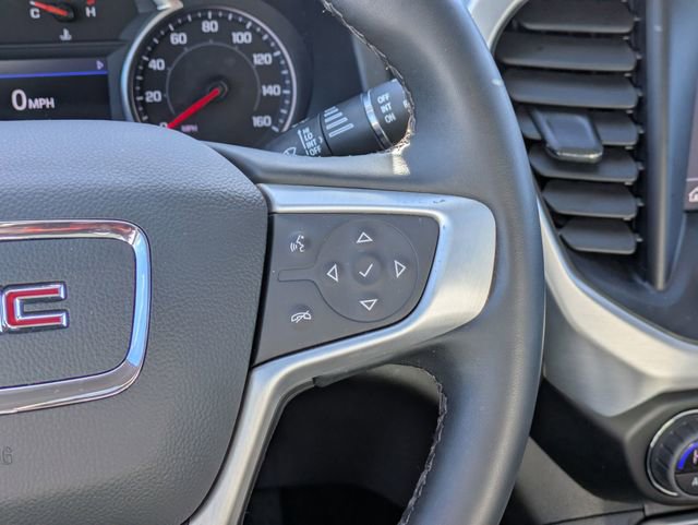 Used 2023 GMC Acadia SLT w/ Preferred Package image 17