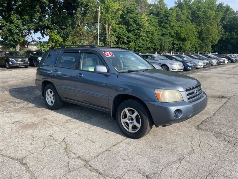 Used 2006 Toyota Highlander 2WD w/ 3rd Row image 3
