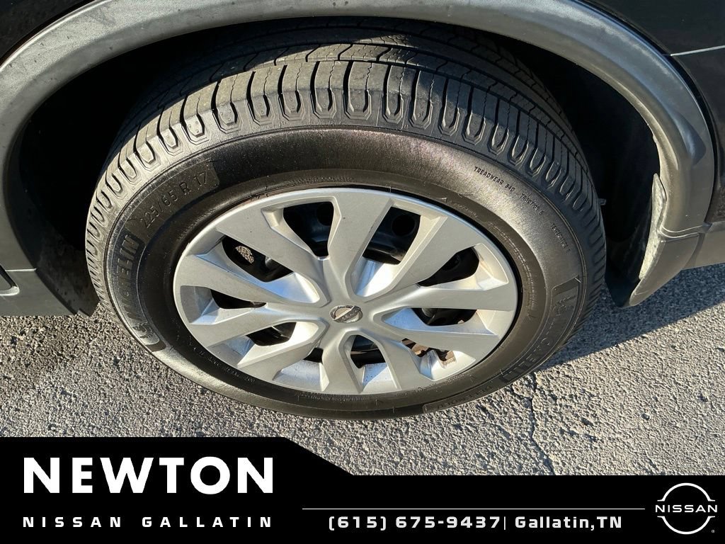 Used 2018 Nissan Rogue S FWD image 21