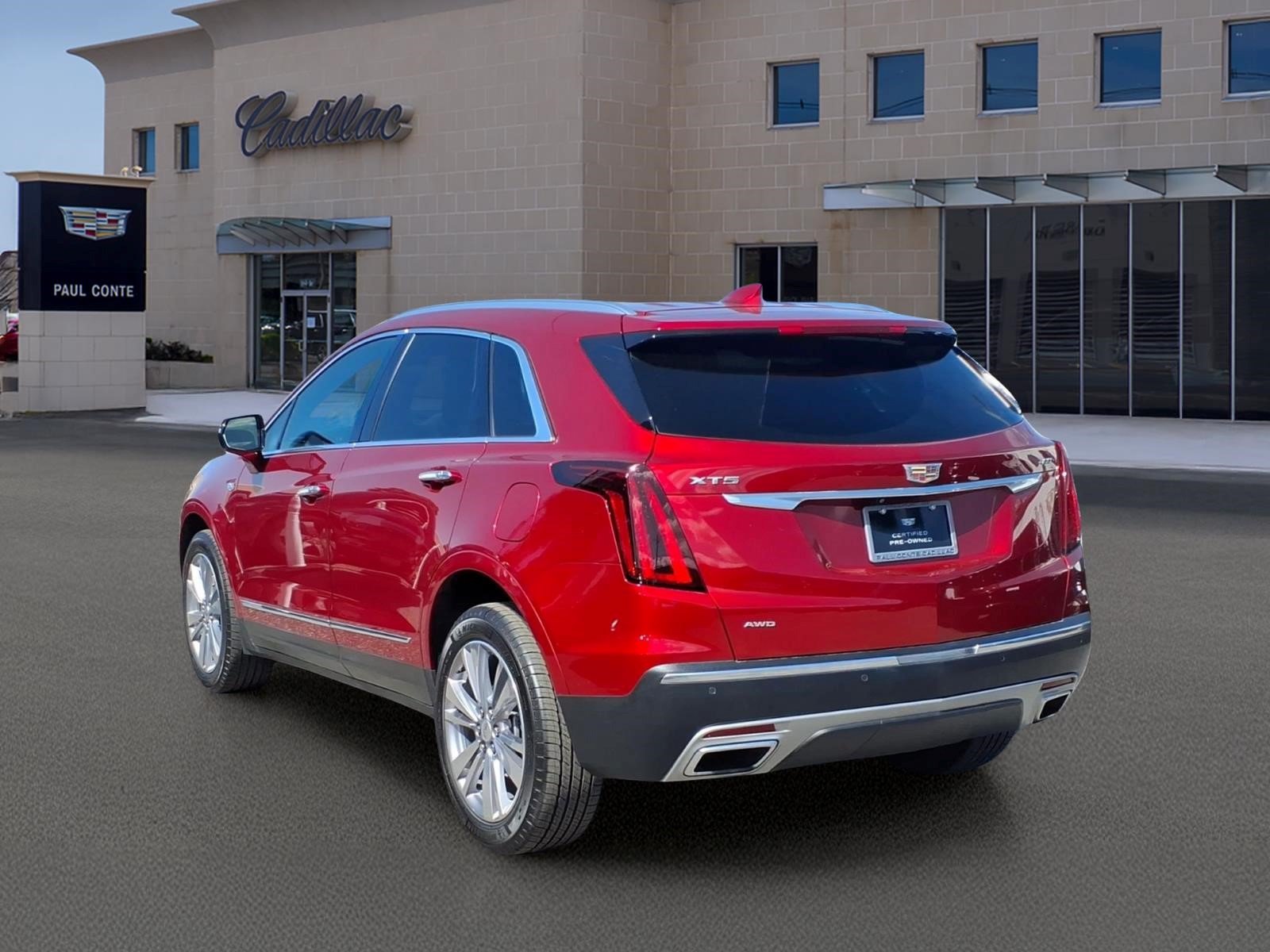 Certified 2024 Cadillac XT5 Premium Luxury w/ LPO, Floor Liner Package AWD/4WD image 6