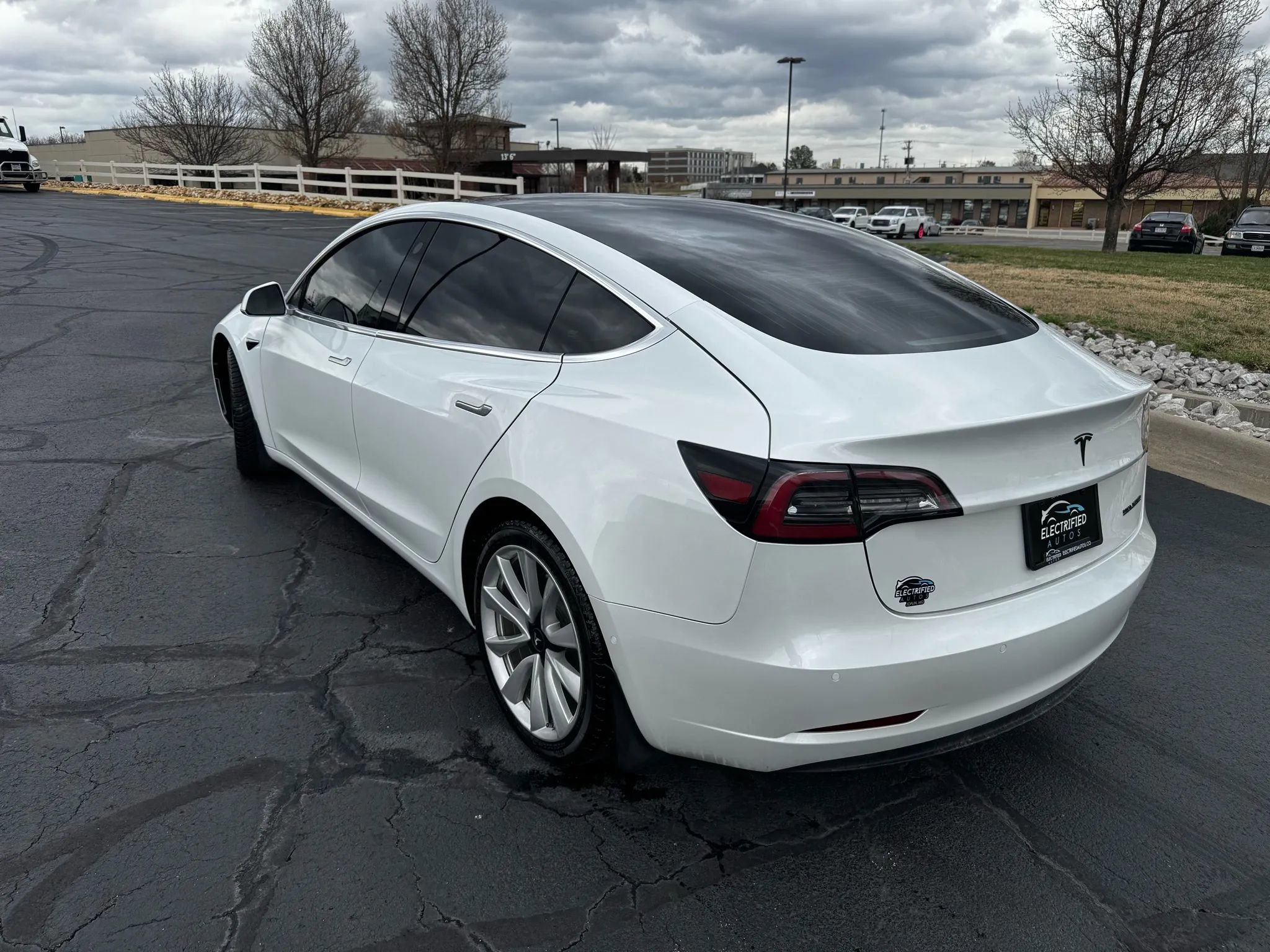 Used 2020 Tesla Model 3 Long Range image 2