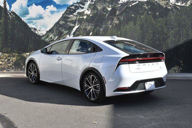 Certified 2024 Toyota Prius XLE image 9