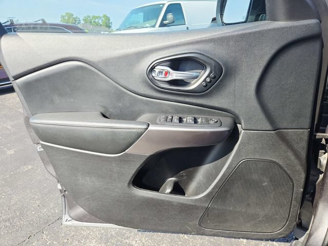 Used 2021 Jeep Cherokee Limited AWD/4WD image 31