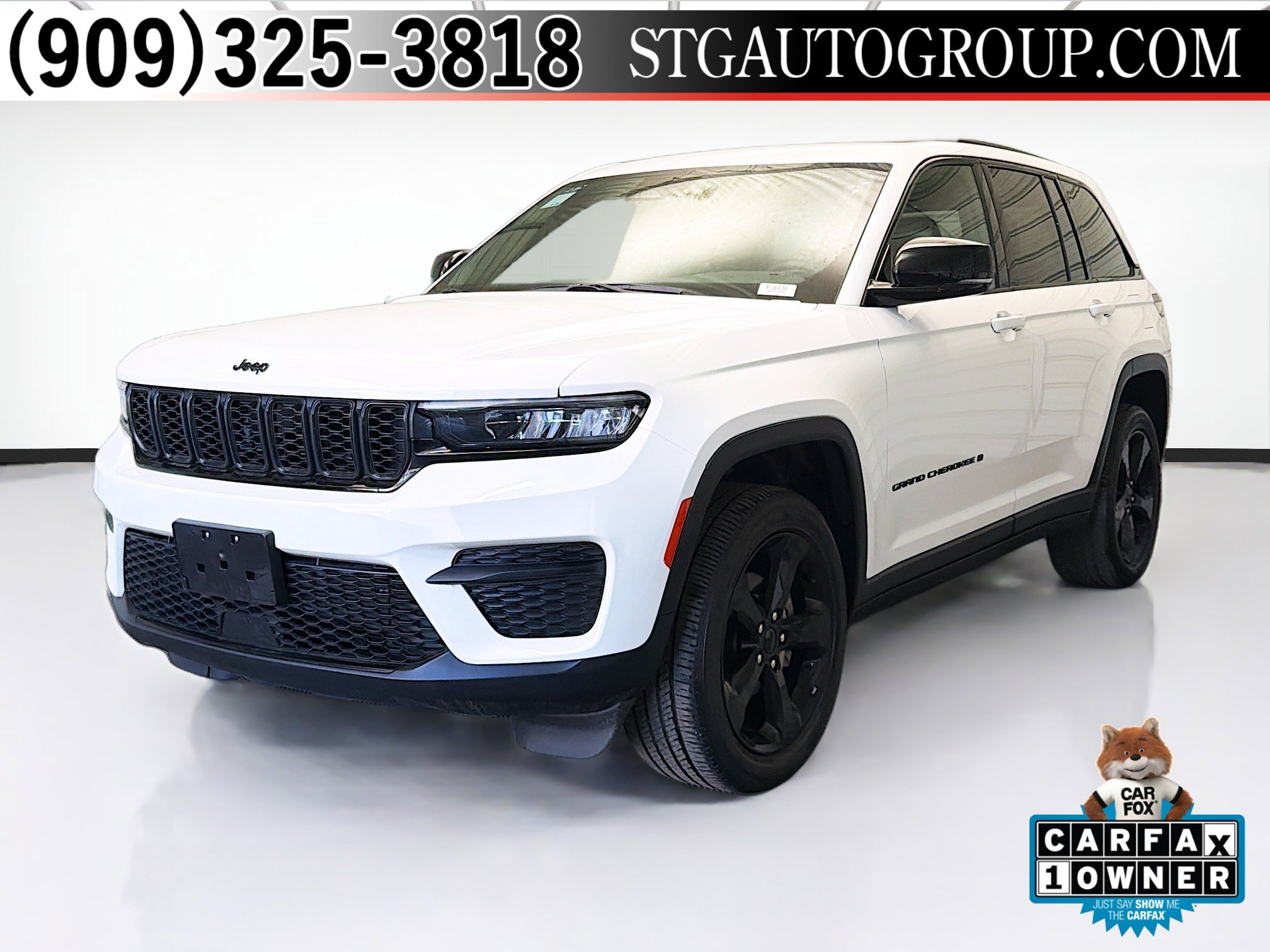 Used 2023 Jeep Grand Cherokee Altitude image 1