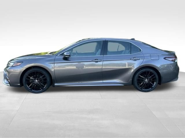 Certified 2022 Toyota Camry XSE FWD image 5