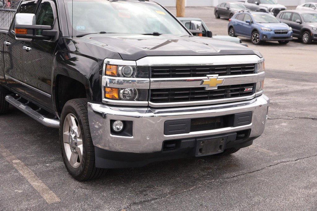 Used 2017 Chevrolet Silverado 2500 LTZ w/ Vortec Plus Package AWD/4WD image 2