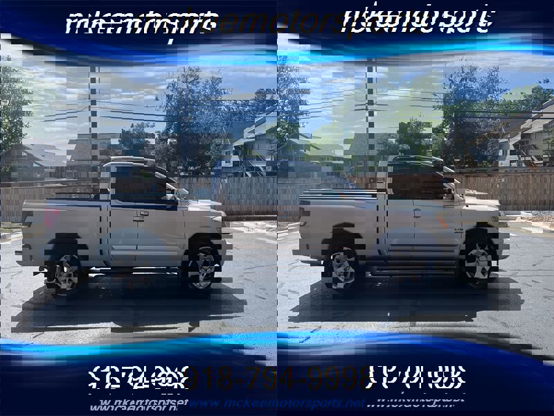 Used 2004 Nissan Titan LE image 2