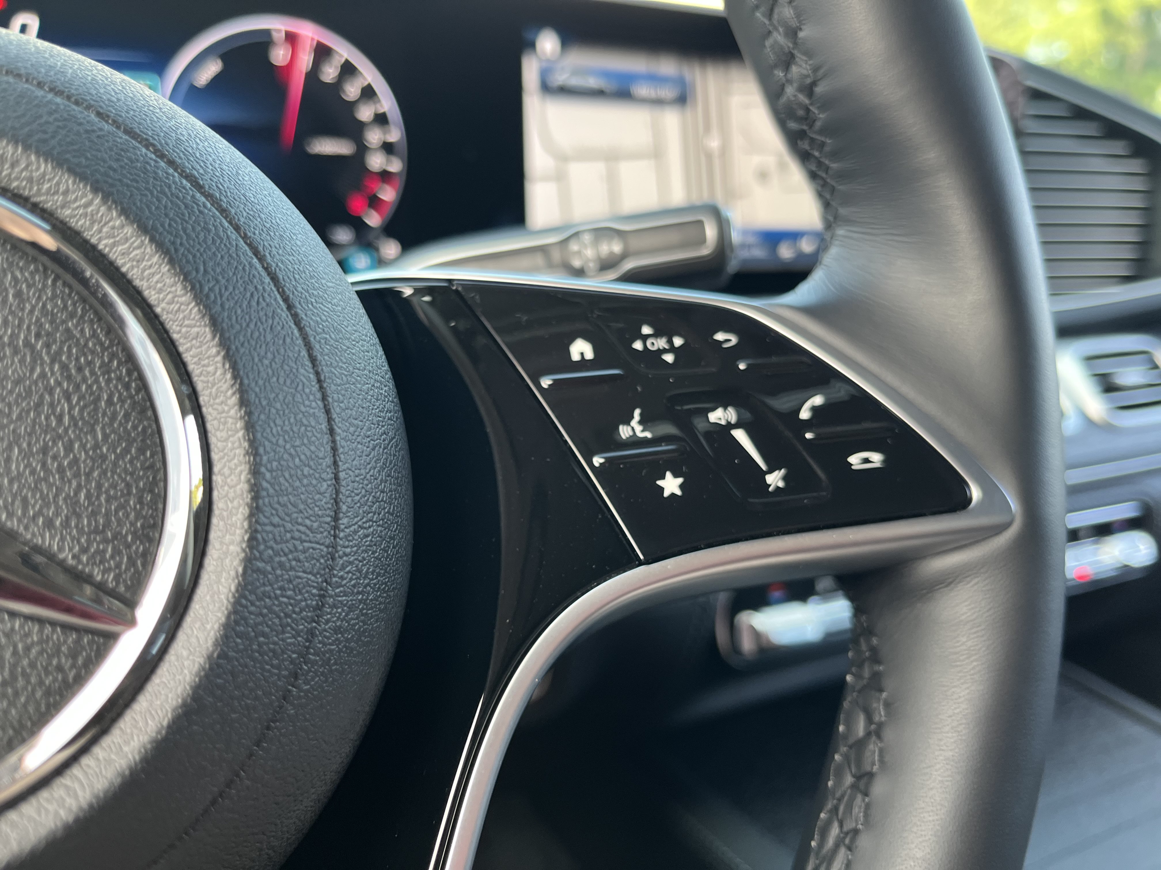 New 2026 Mercedes-Benz GLE 450e 4MATIC image 25