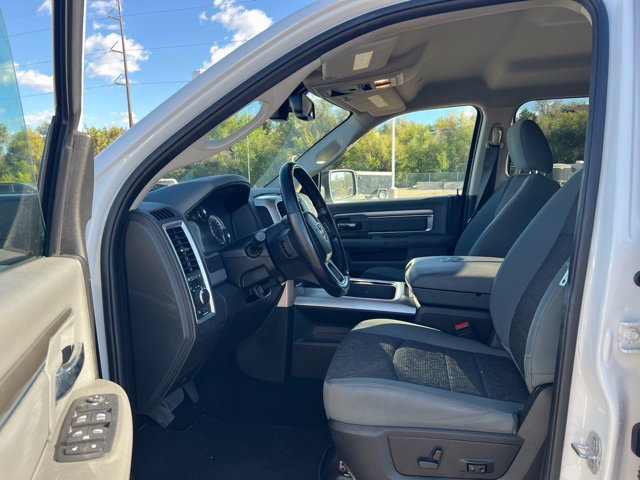 Used 2020 RAM 1500 Classic SLT w/ Luxury Group AWD/4WD image 29
