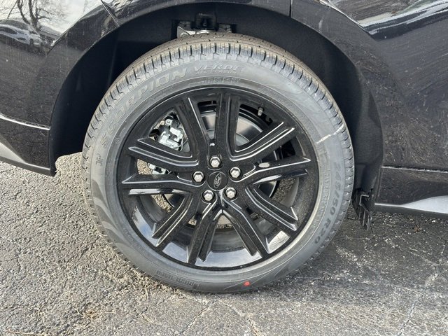 New 2024 Ford Edge ST-Line image 11