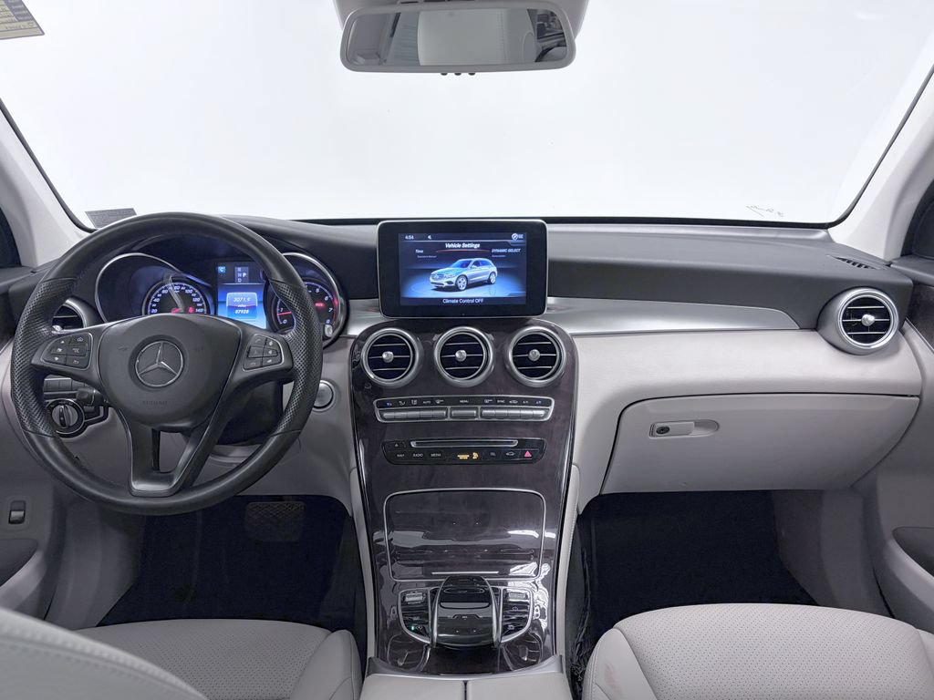 Used 2019 Mercedes-Benz GLC 300 image 2