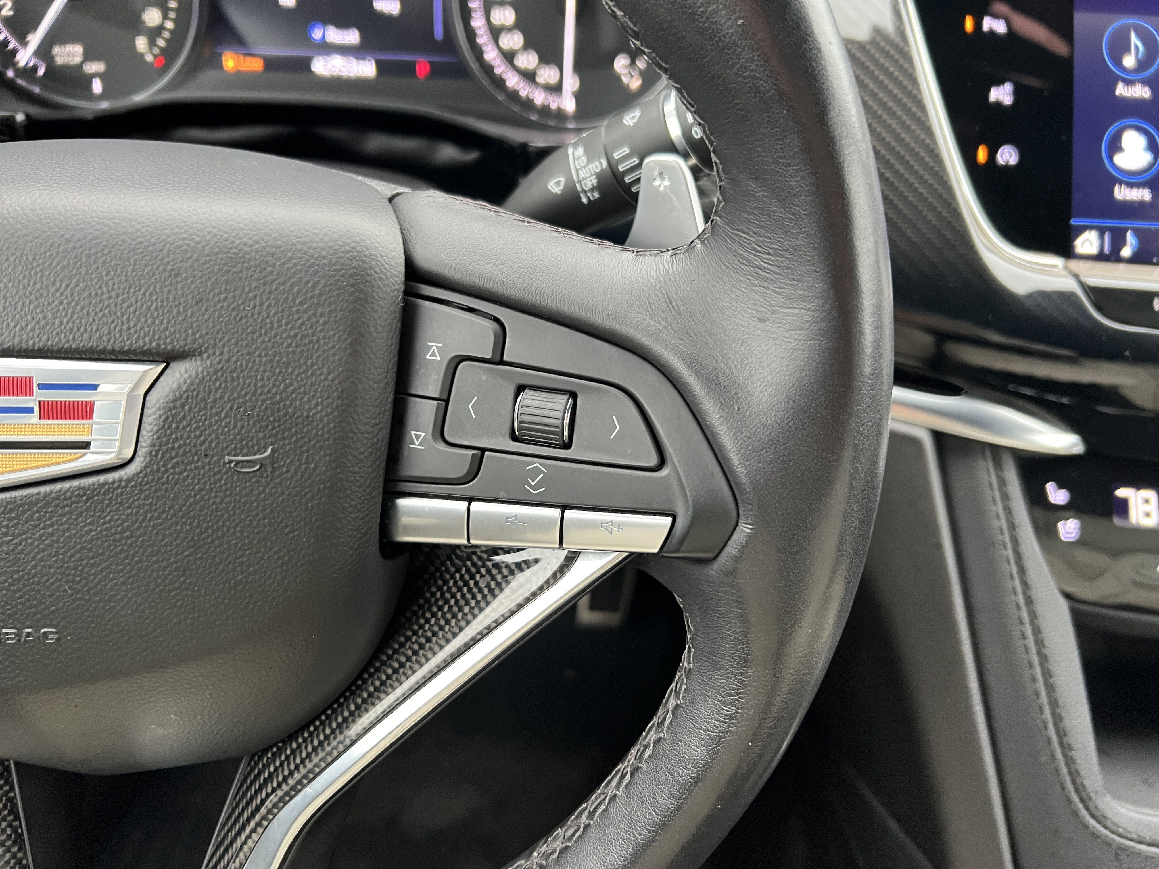 Used 2023 Cadillac XT6 Sport w/ Technology Package image 33