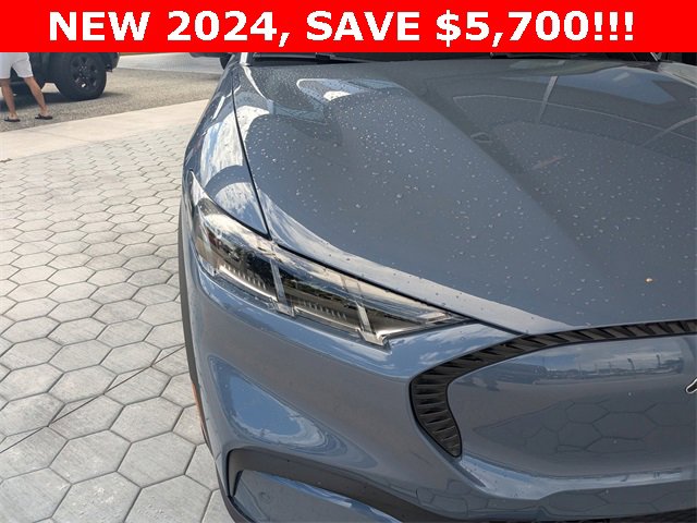 New 2024 Ford Mustang Mach-E Select image 20